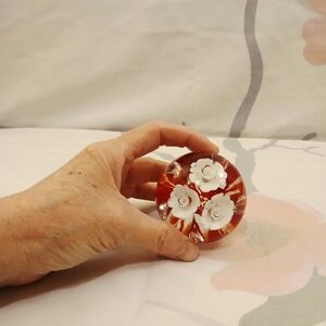 Elegant Red and White Floral Glass Art